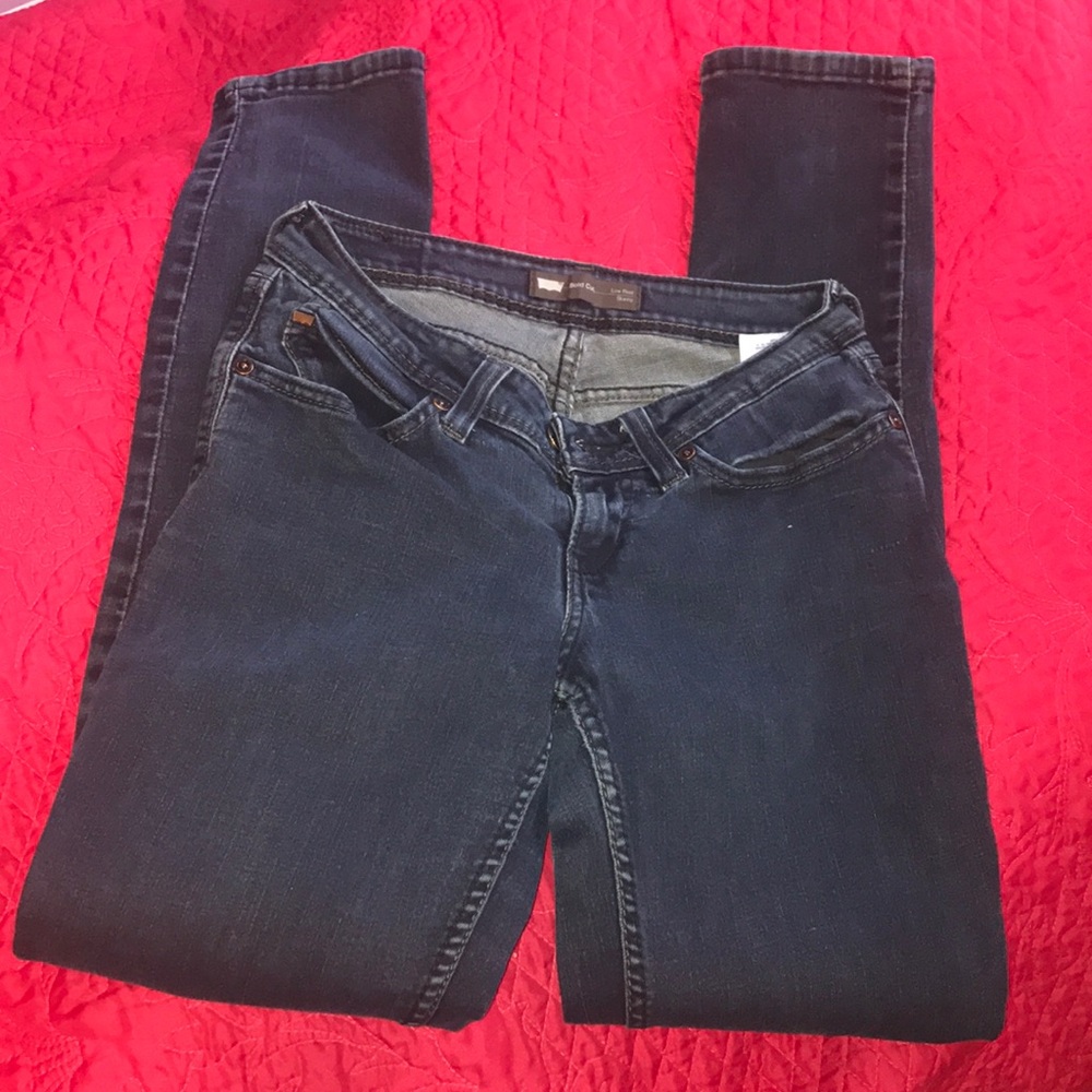 Levi’s Low Rise Skinny Dark Jeans Size 7M W28 L32
